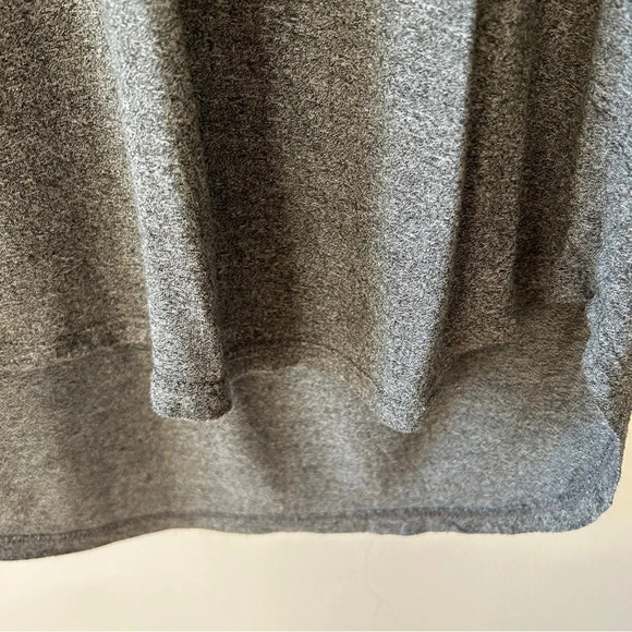 Aritzia heather grey scoop ‎ neck tee XS (XXS) - Picture 5 of 7